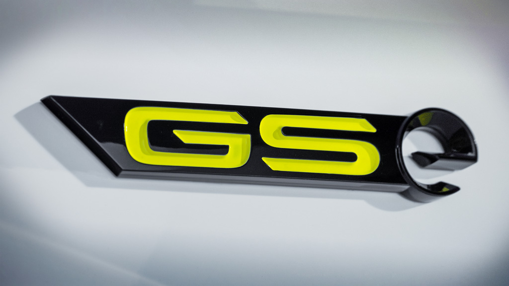 Opel zveřejňuje první snímky nových modelů Astra GSe a Astra Sports Tourer GSe
