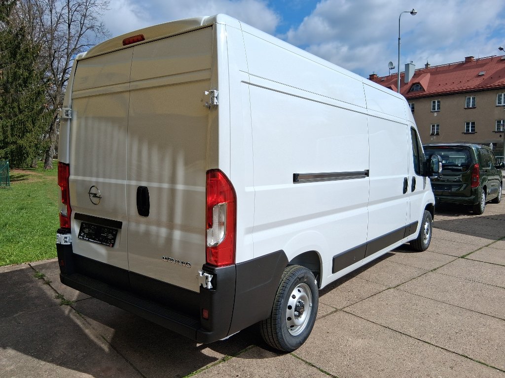 Opel Movano