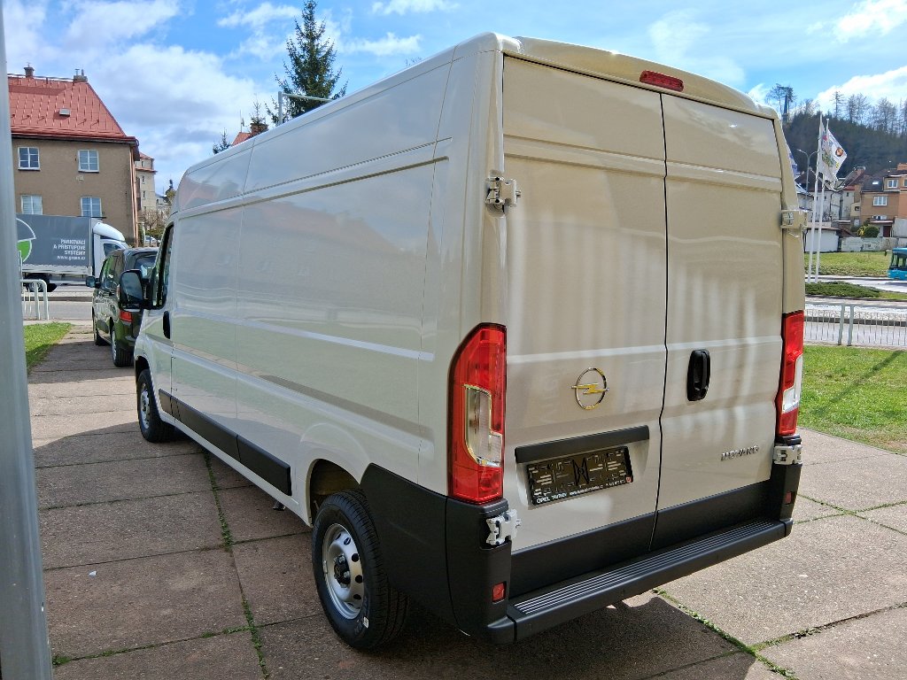 Opel Movano