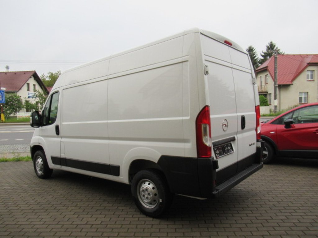 Opel Movano