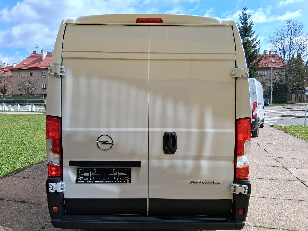 Opel Movano