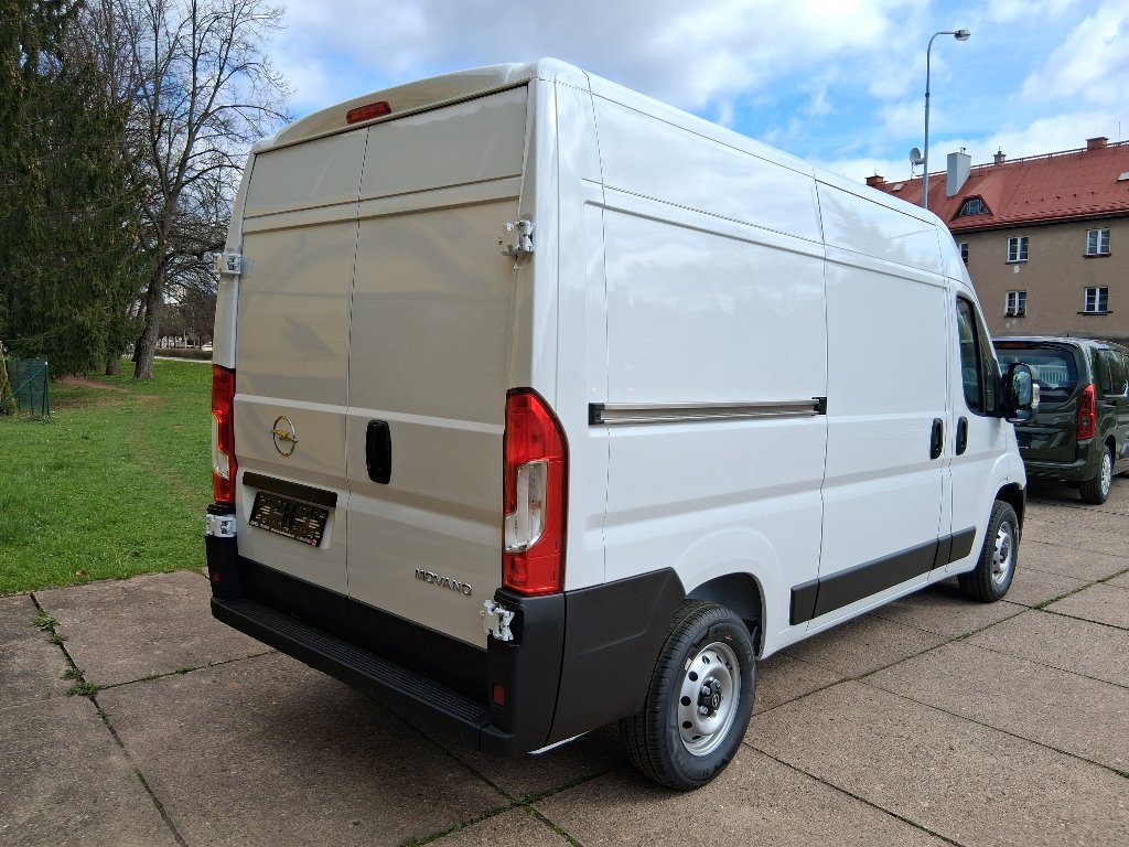 Opel Movano